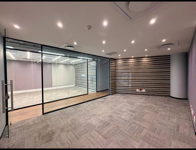 360M² OFFICE TO LET IN WATERFALL